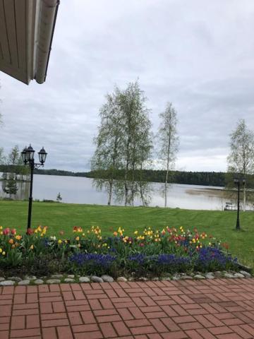 Wonderful Cottage By The Lake Hautjarvi エクステリア 写真
